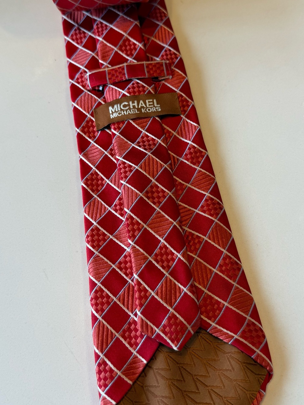 Michael Kors Men’s 100% Silk Tie Red White Geometric Made in USA 59.5”